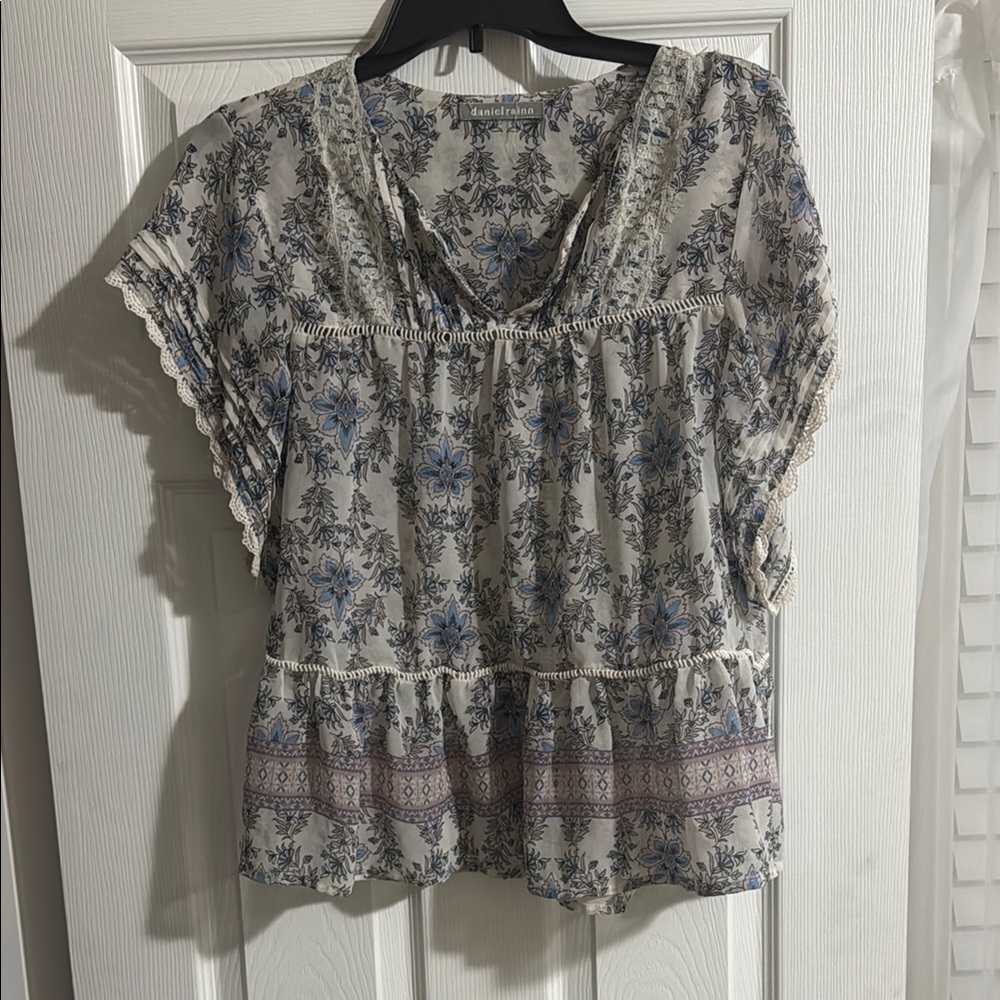 Floral Lace Trim Blouse